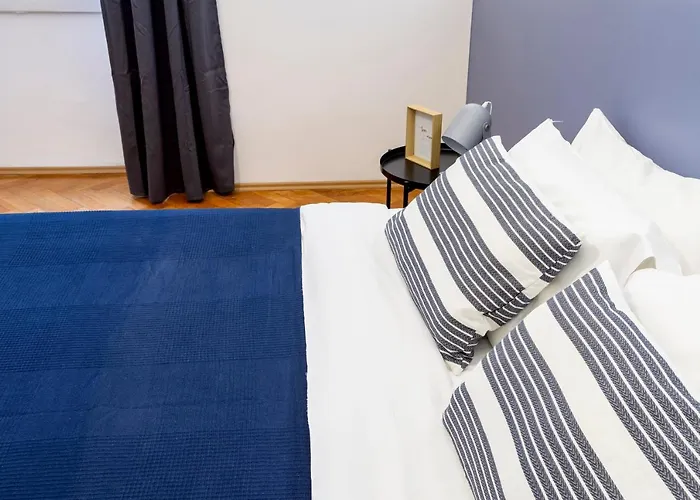 Pregiata Con Bagno Privato - Blu Di Persia Daire